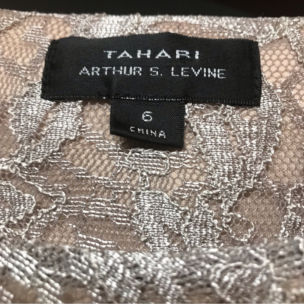 Tahari Champagne Gold Shimmering Lace Cocktail Dress 3/4 Sleeve Size 6 - Picture 8 of 9